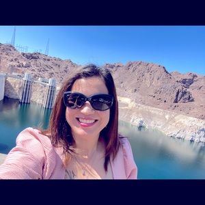 Meet your Posher, Marcela